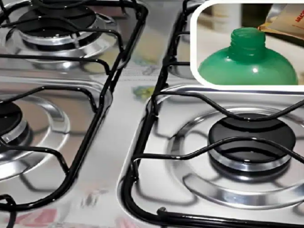 Mélange fait maison pour nettoyer la cuisinière, nettoie comme par magie et laisse briller comme neuf.