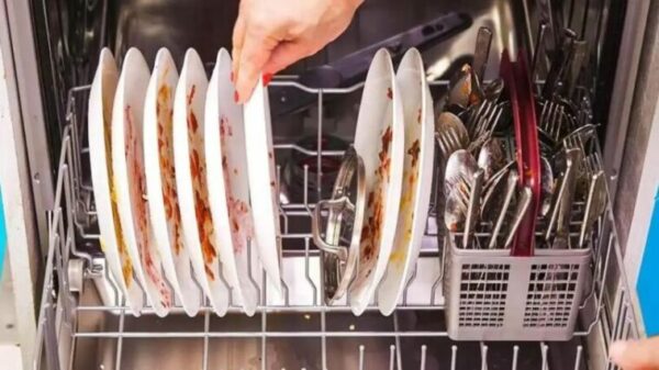 Ne Faites Plus Jamais ça : L’erreur que tout le monde commet avec le lave-vaisselle