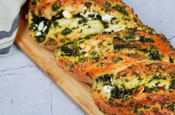 Pain feta aux épinards : rapide, moelleux et super bon !