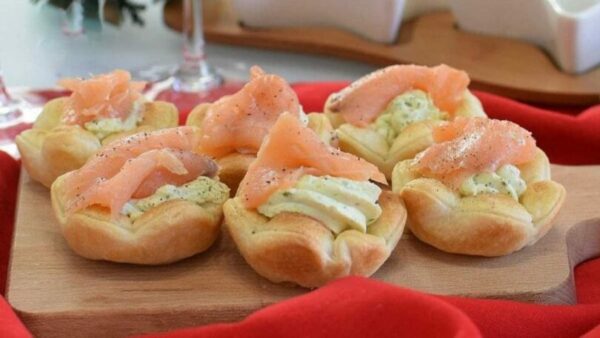 Paniers feuilletés saumon fumé, apéritifs très faciles et délicieux