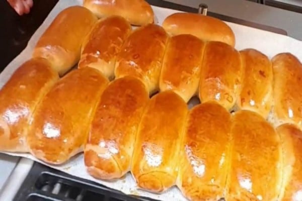 Petits Pains au Lait Frais Tièdes Fait Maison