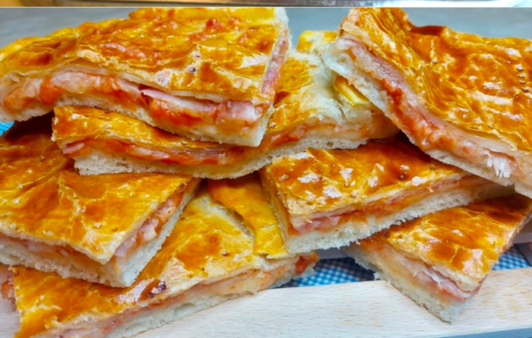 Pizza farcie à la tomate et au jambon : comment réaliser cette fantastique recette