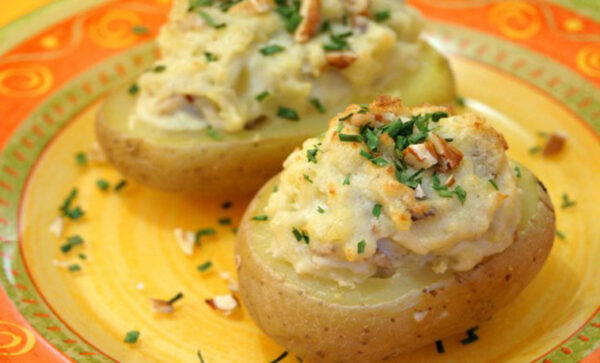 Pommes de Terre au four Farcies au Bleu