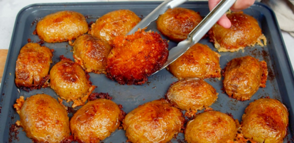 Pommes de terre au four : comment les rendre encore plus délicieuses en quelques étapes simples !