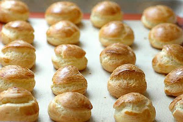 Pâte à choux – étapes technique de base en images pas à pas