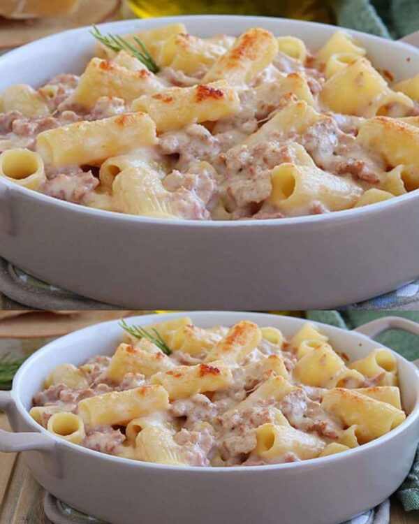 Pâtes à la saucisse et à la sauce béchamel