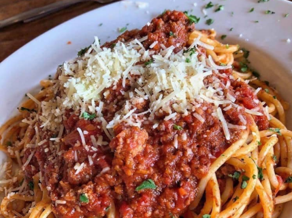 Pâtes à la viande broyée et fromage cheddar