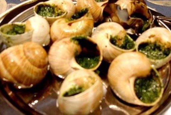 Quelques escargots au beurre de Normandie