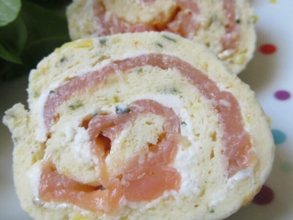 ROULEAUX DE SAUMON FUMÉ ET FROMAGE