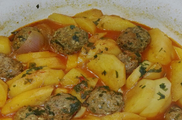 Ragoût de Pommes de Terre et Boulettes viande