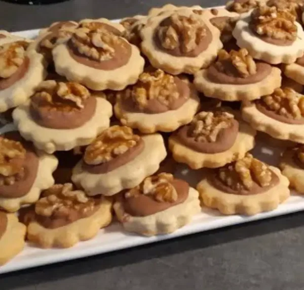 Recette de Sablés aux Noix et Chocolat