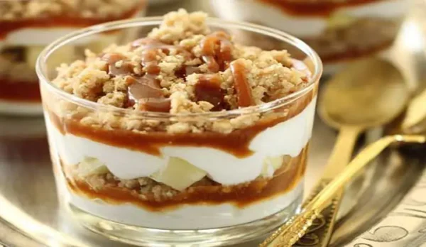 Recette de crumble aux pommes au caramel : un dessert gourmand et facile à réaliser