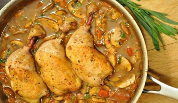 Recette du Poulet Rôti Chasseur au Romarin (cocotte) :