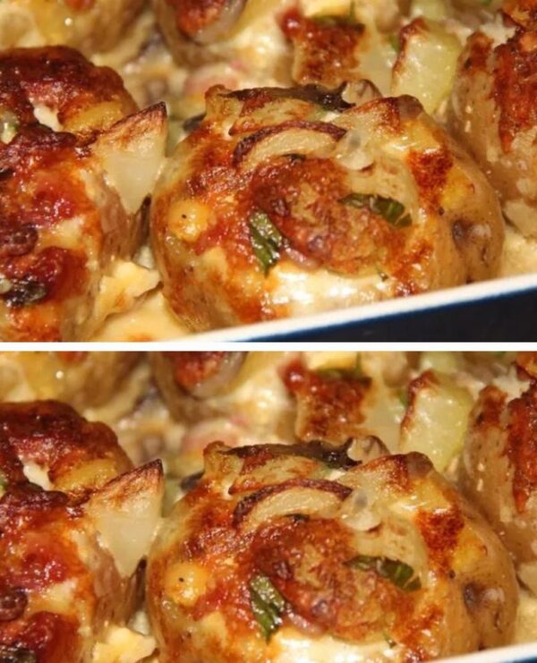 Recette gourmande : Pommes de terre farcies au lard et reblochon, champignons et crème