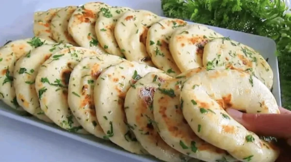Recette rapide : Pains plats à l’ail délicieux en 10 minutes