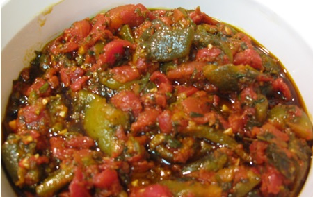 Salade Méditerranéenne à la Tomate et au Poivrons