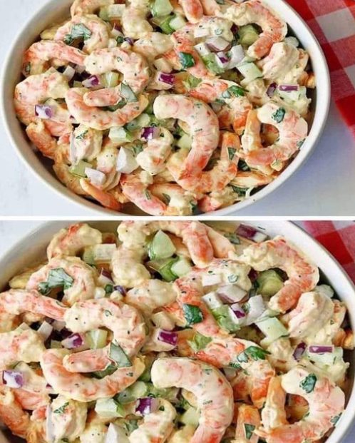 Salade aux crevettes avec sauce crémeuse