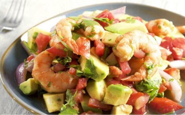 Salade d’avocats, crevettes et tomates