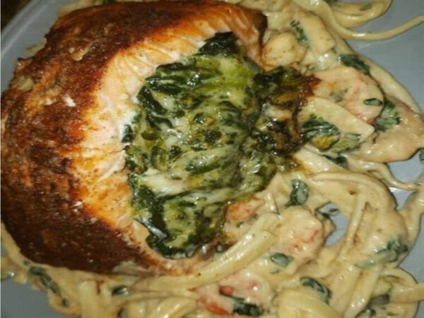 Saumon noirci farci aux épinards et parmesan