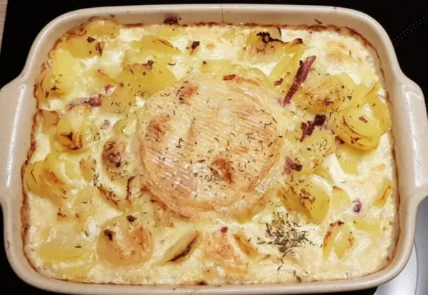 Savourez l’Authenticité Normande : Recette de Gratin de Pommes de terre au Camembert