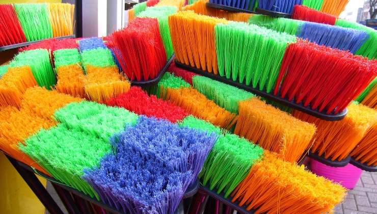 Scotch - c'est pourquoi il monte sur le balai