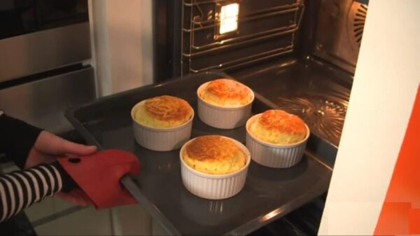 Soufflés au foie gras