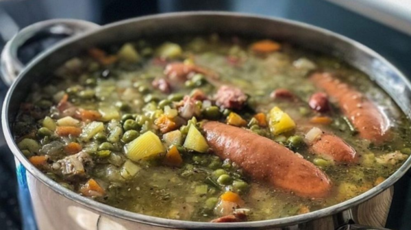 Soupe de pois savoureuse