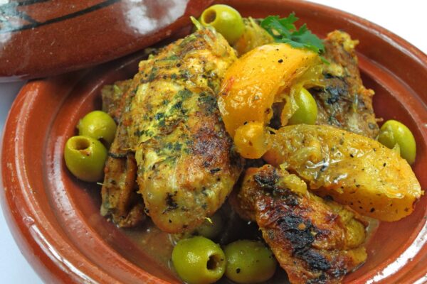 Tagine de poulet aux olives et au citron confit
