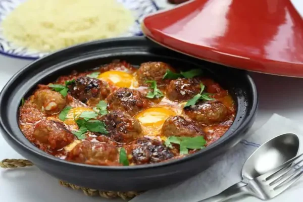 Tajine de Kefta aux Œufs : Recette Traditionnelle Marocaine à Essayer Absolument
