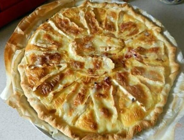 Tarte aux Pommes de Terre, Camembert et Lardons