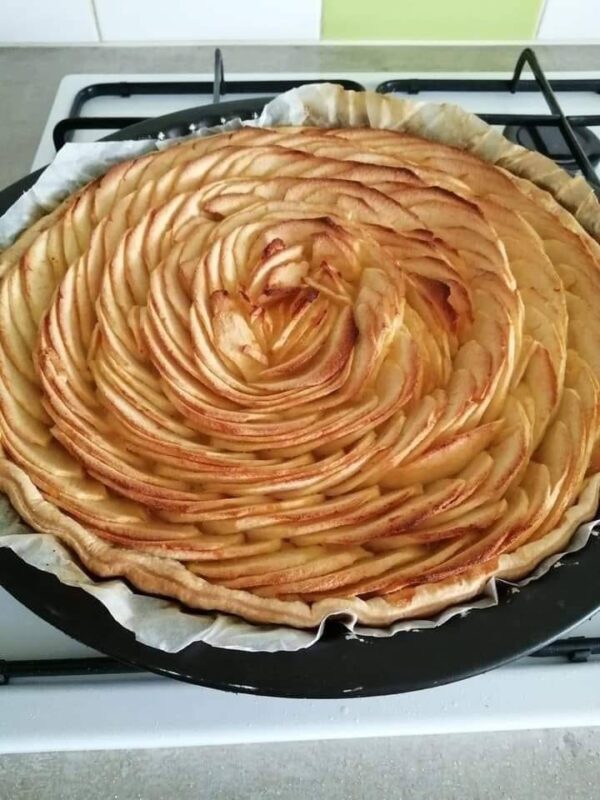 Tarte aux pommes en rose