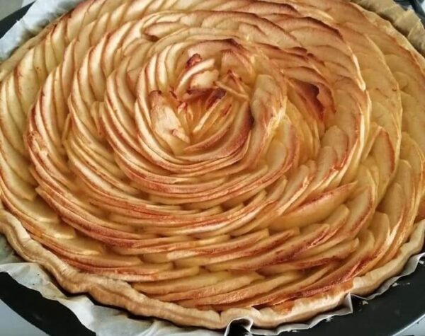 Tarte aux pommes en rose