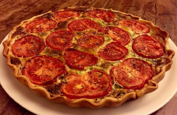 Tarte à la courgette, tomate et roquefort