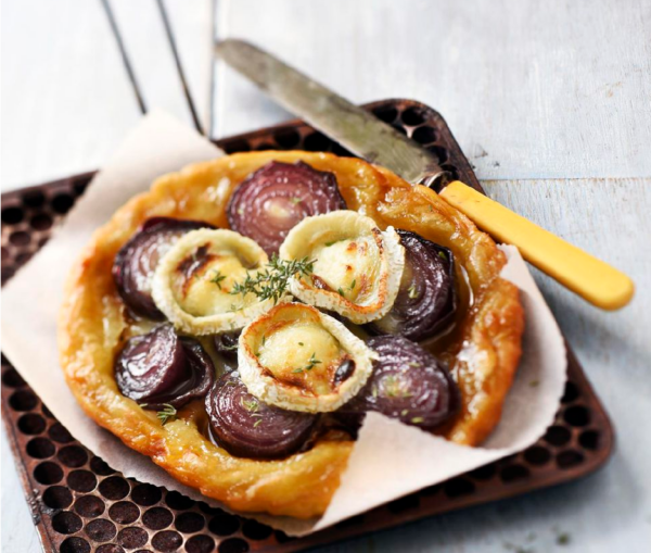 Tatin aux Oignons Rouge et Cabécous
