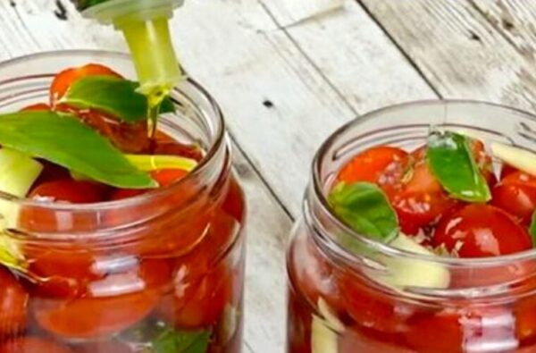 Tomates Datterini à l’huile : la recette d’une confiture simple et délicieuse