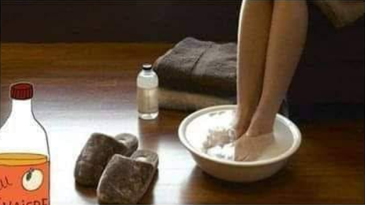 Trempez vos pieds dans le vinaigre une fois par semaine, ces 9 problèmes de santé vont disparaitre