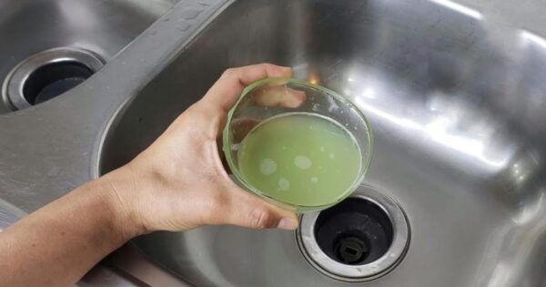 Tuyaux de vidange bouchés par le calcaire, comment s’en débarrasser en 10 minutes : la méthode dévoilée