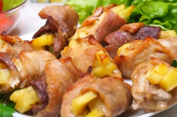 Un plat chaud que je prépare pour la table du Nouvel An depuis environ 5 ans : à la fois viande et accompagnement