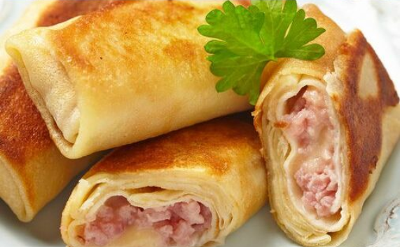 Un plat rapide idéal, au goût bombastique ! – Crêpe super savoureuse au fromage et au jambon !