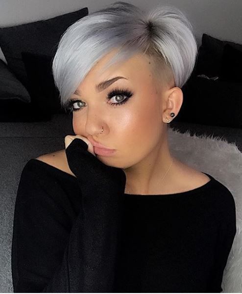 Manchmal brauchen wir nur diese perfekte Farbe, damit unsere Frisur glänzt