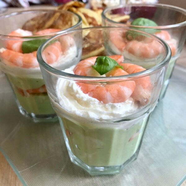 Verrines salées fraîcheur avocat-crevettes