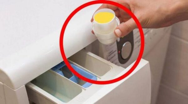 Versez du vinaigre dans votre machine à laver pour bénéficier de tous ses avantages