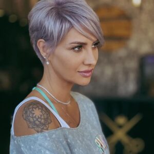 Tipps zum Kurzhaarschnitt für lila Haare