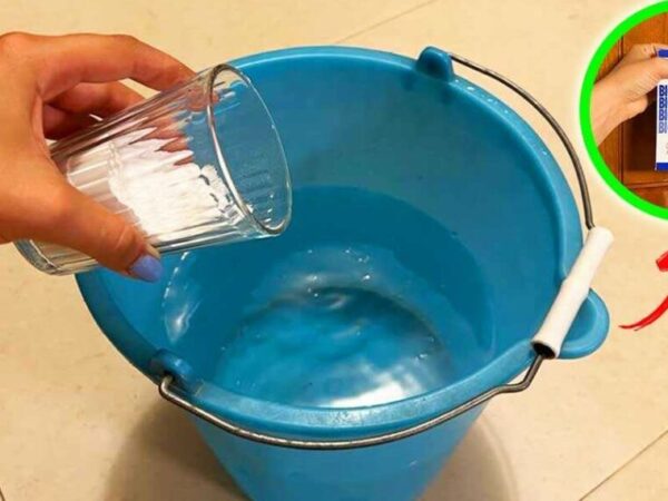 Voici comment laver les sols avec du bicarbonate de soude et les faire toujours briller !
