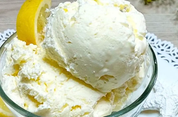 Vous n’achèterez plus jamais de glace ! Seulement 3 ingrédients, réalisez cette glace en 5 minutes