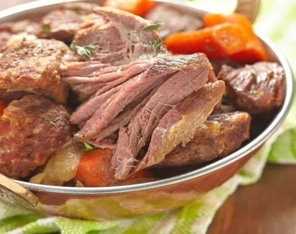 Voyage Culinaire : Pot-au-feu Léger à la Manière de Grand-mère