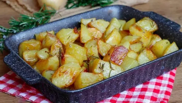 uccès Assuré en Cuisine : Pommes de Terre au Four Croustillantes Express