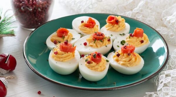 Œufs durs fourrés au saumon