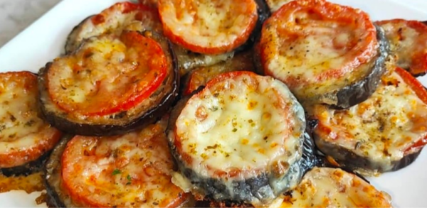 Tartelettes d’aubergines à la tomate et au fromage : comment préparer cet étonnant apéritif