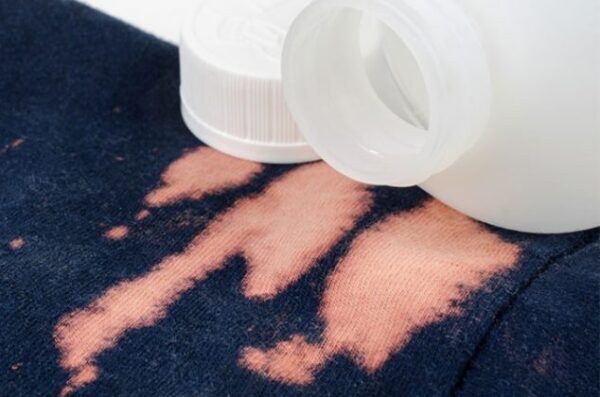2 Home Tricks to remove Chlorine Stains on Clothes